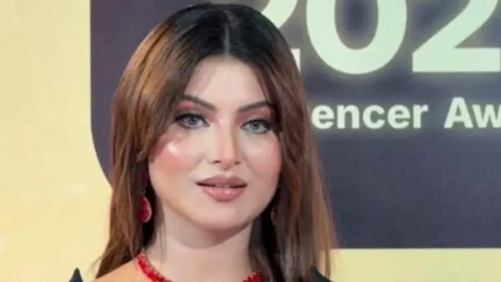 Urvashi Rautela Sets Global Fashion Buzz, Wins ‘Global Trendsetter of the Year’ in ₹7 Crore Couture