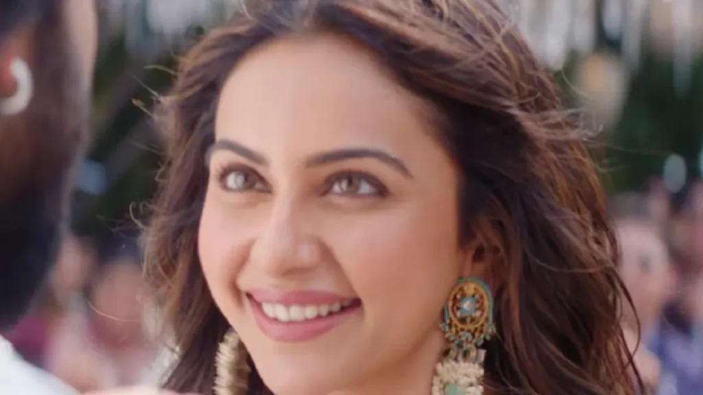 Rakul Preet Singh Sizzles as De De Pyaar De two Streams Online Fans Adore Her